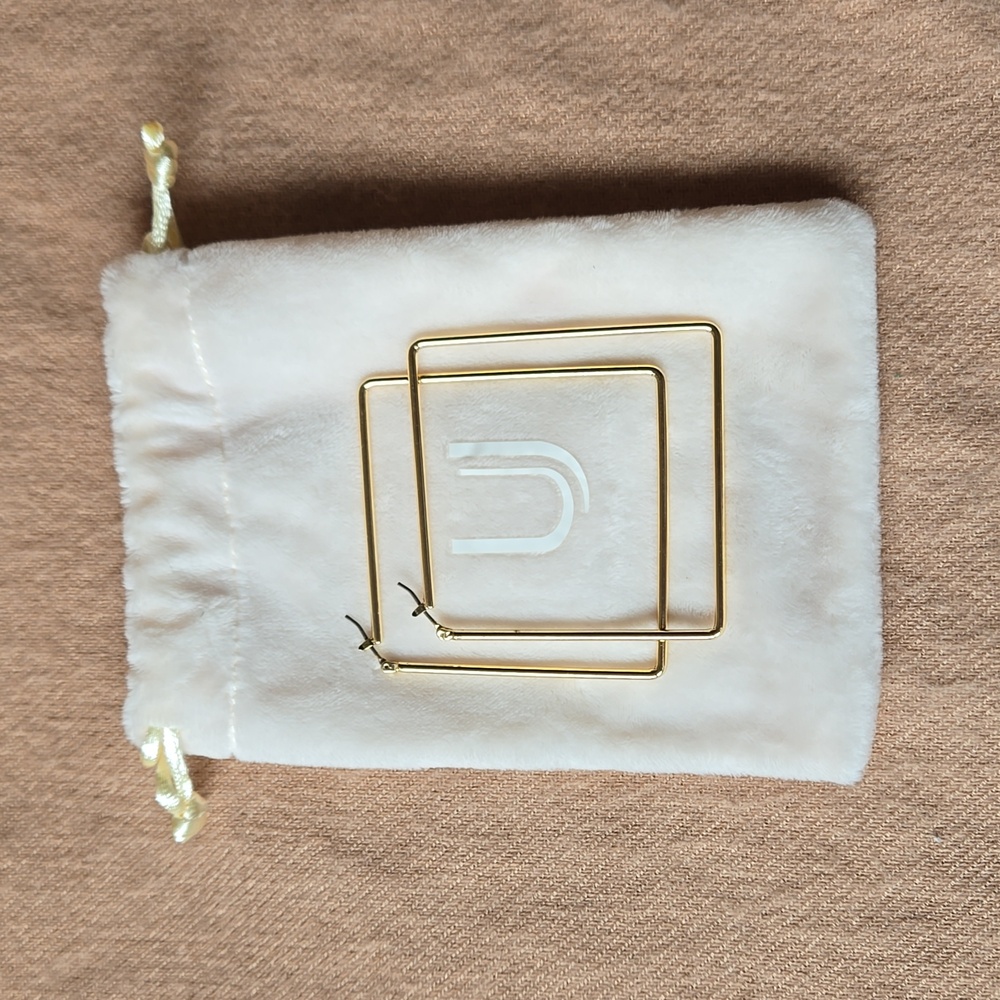 UJ Girl Boss Earrings *Final*